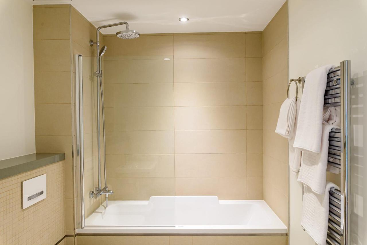 Luxury Modern Apartment With Exceptional Views! Hosted By Sweetstay Gibraltar Luaran gambar